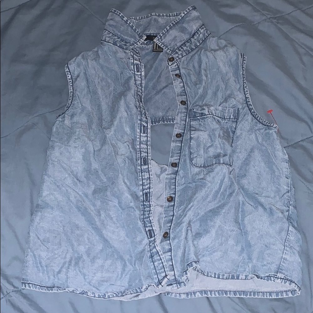 Light blue vest